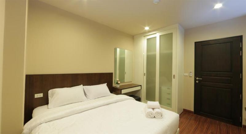 The Tepp Aparthotel Bangkok Exterior photo