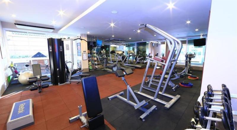 The Tepp Aparthotel Bangkok Exterior photo