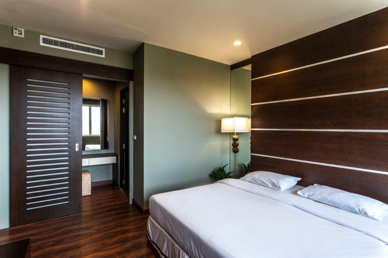 The Tepp Aparthotel Bangkok Exterior photo