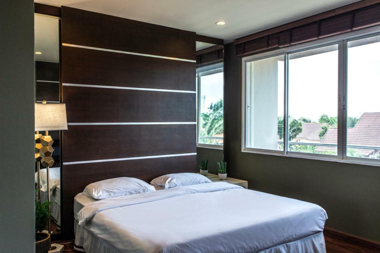 The Tepp Aparthotel Bangkok Exterior photo